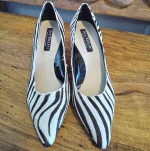 Isaac Mizrahi Trudy Sz 6 Leather Zebra Print Calf Fur Pumps 2.75" Heel